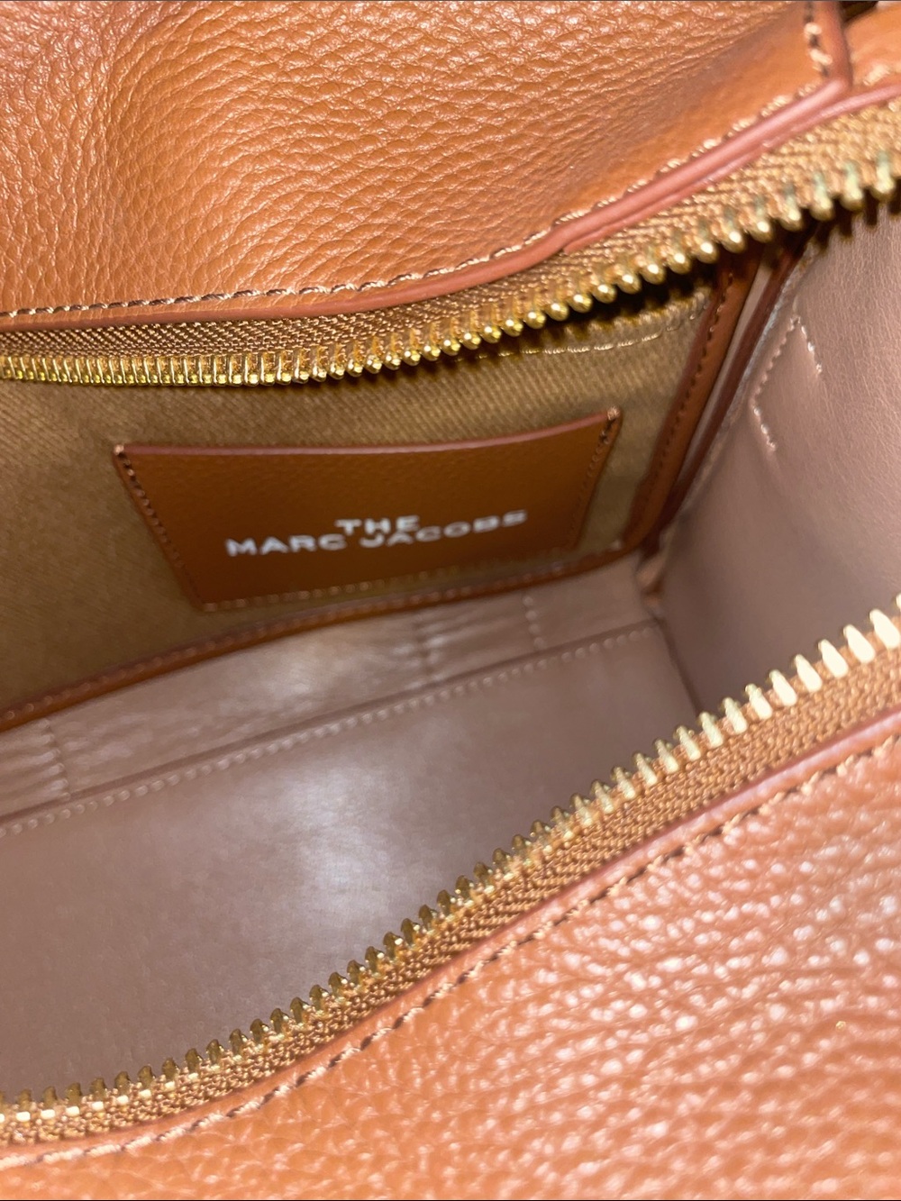 Marc Jacobs The Tote Bag Small Pebbled Leather in Cognac NWT - Picture 9 of 15